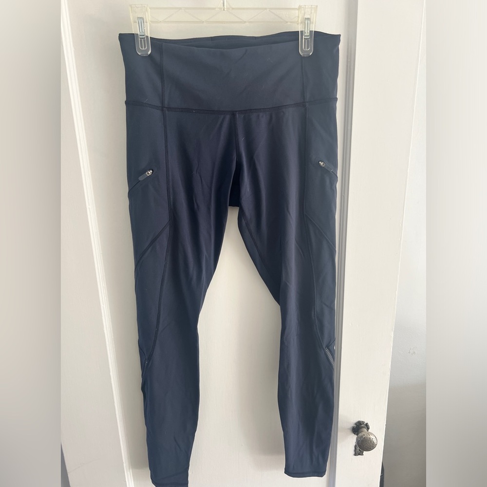 Women's Lululemon Cadence Crusher Tight Inkwell Size 8